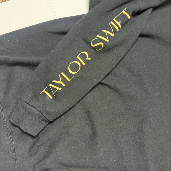 Taylor swift fearless Taylor’s version official merch quarter 1/4 zip sweatshirt - Picture 10 of 11